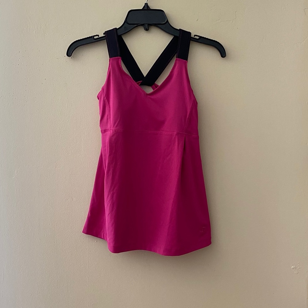 Set of 2 Women’s Tank Tops